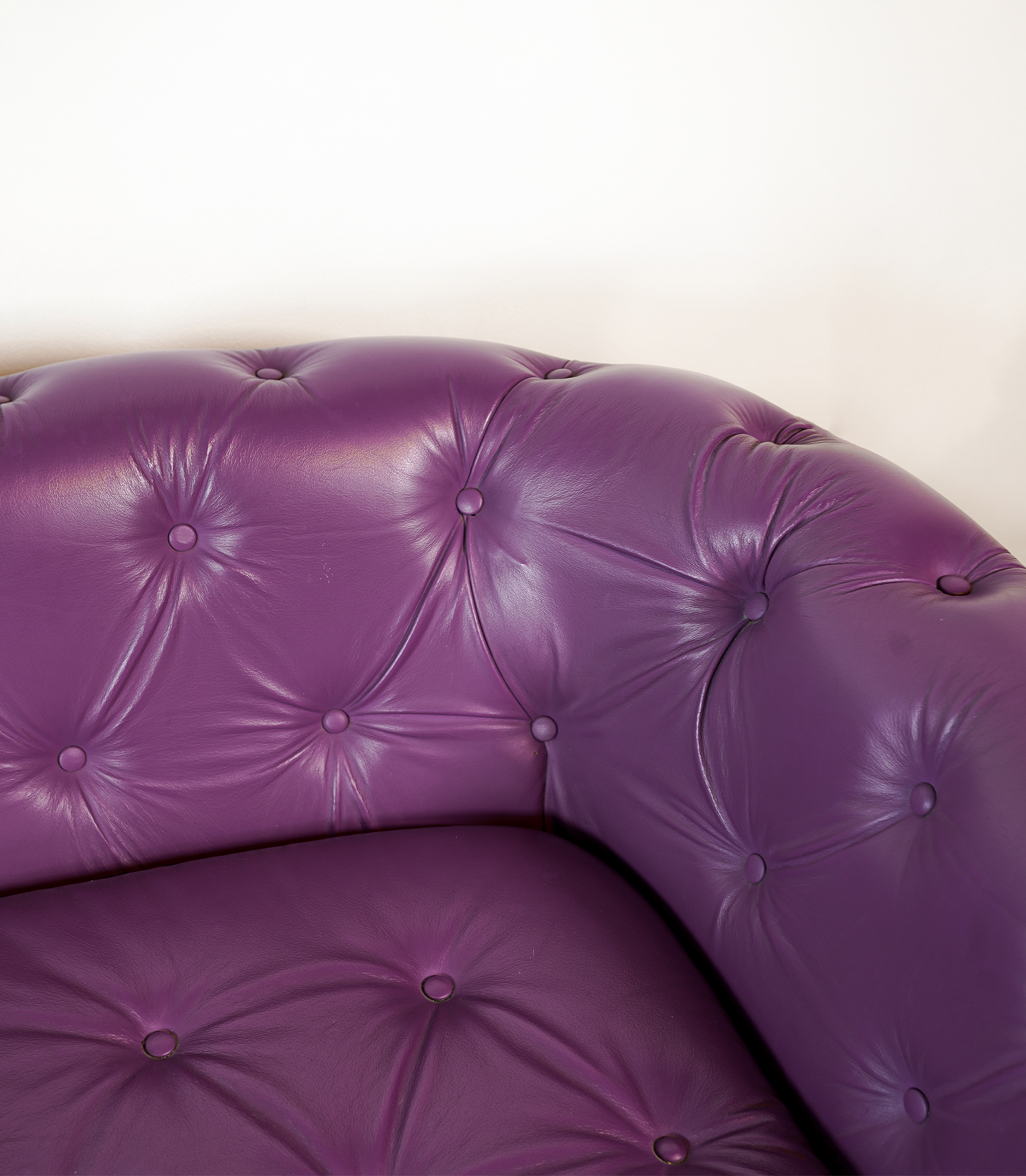 Vintage Purple Leather 2 seater Sofa PAPAYA Vintage Purple Leather 2 seater Sofa PAPAYA