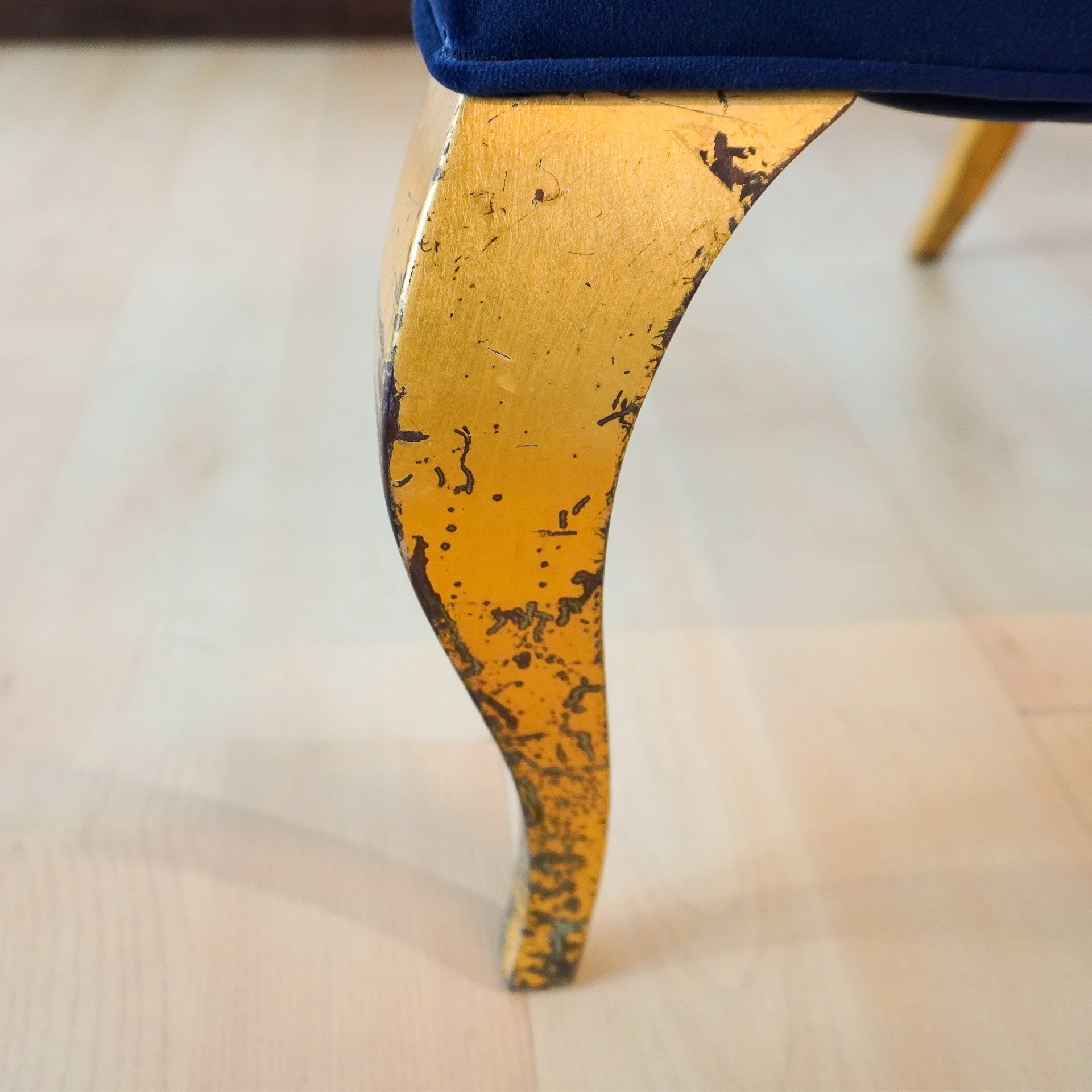 Christopher Guy Lily Lounge Chair - Image 7