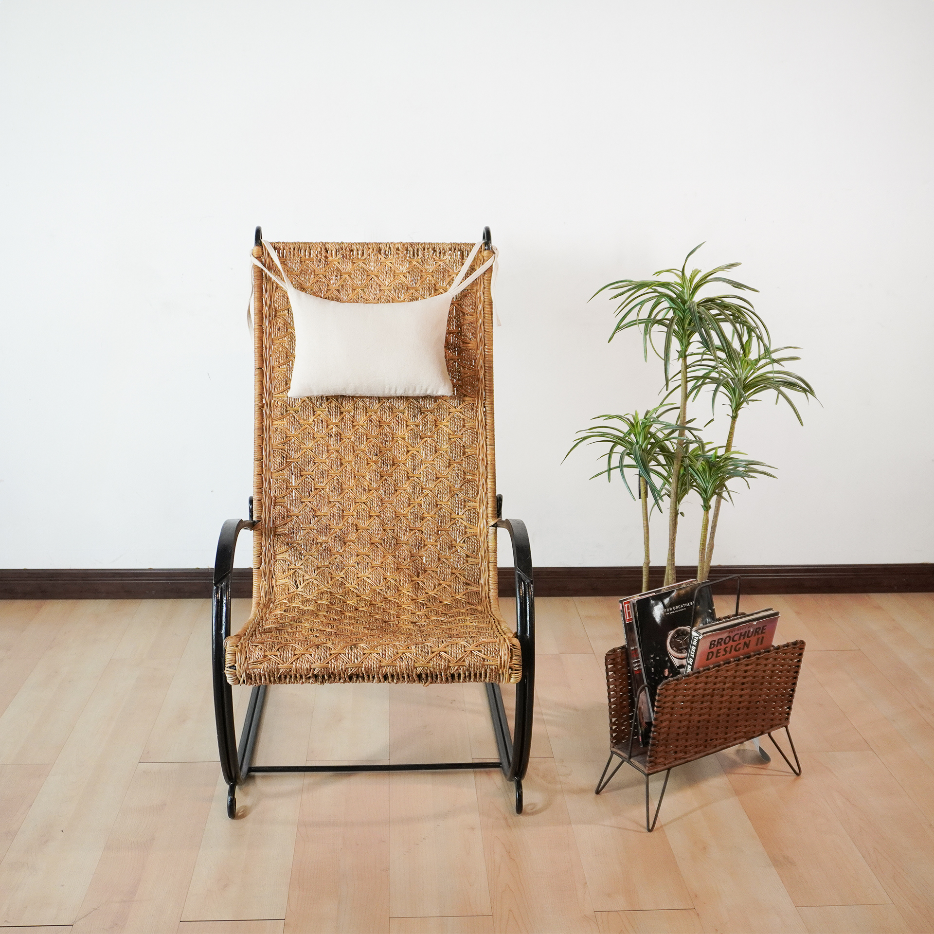French Midcentury Rattan and Wrought Iron Armchair - Image 3