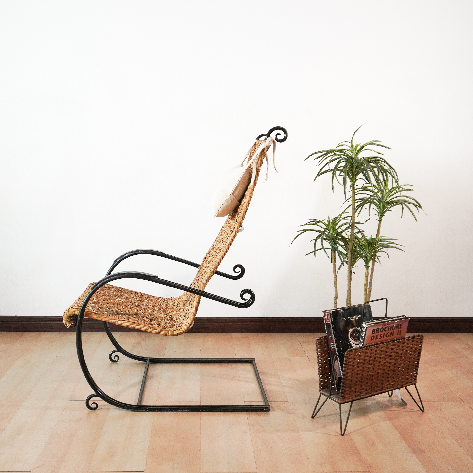 French Midcentury Rattan and Wrought Iron Armchair - Image 4