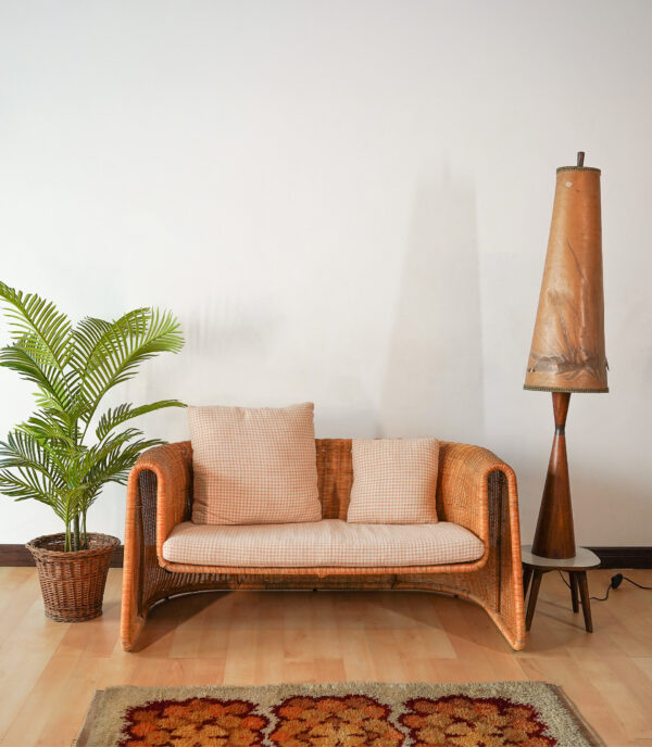 🛋 Rattan sofa Molded Loveseat.