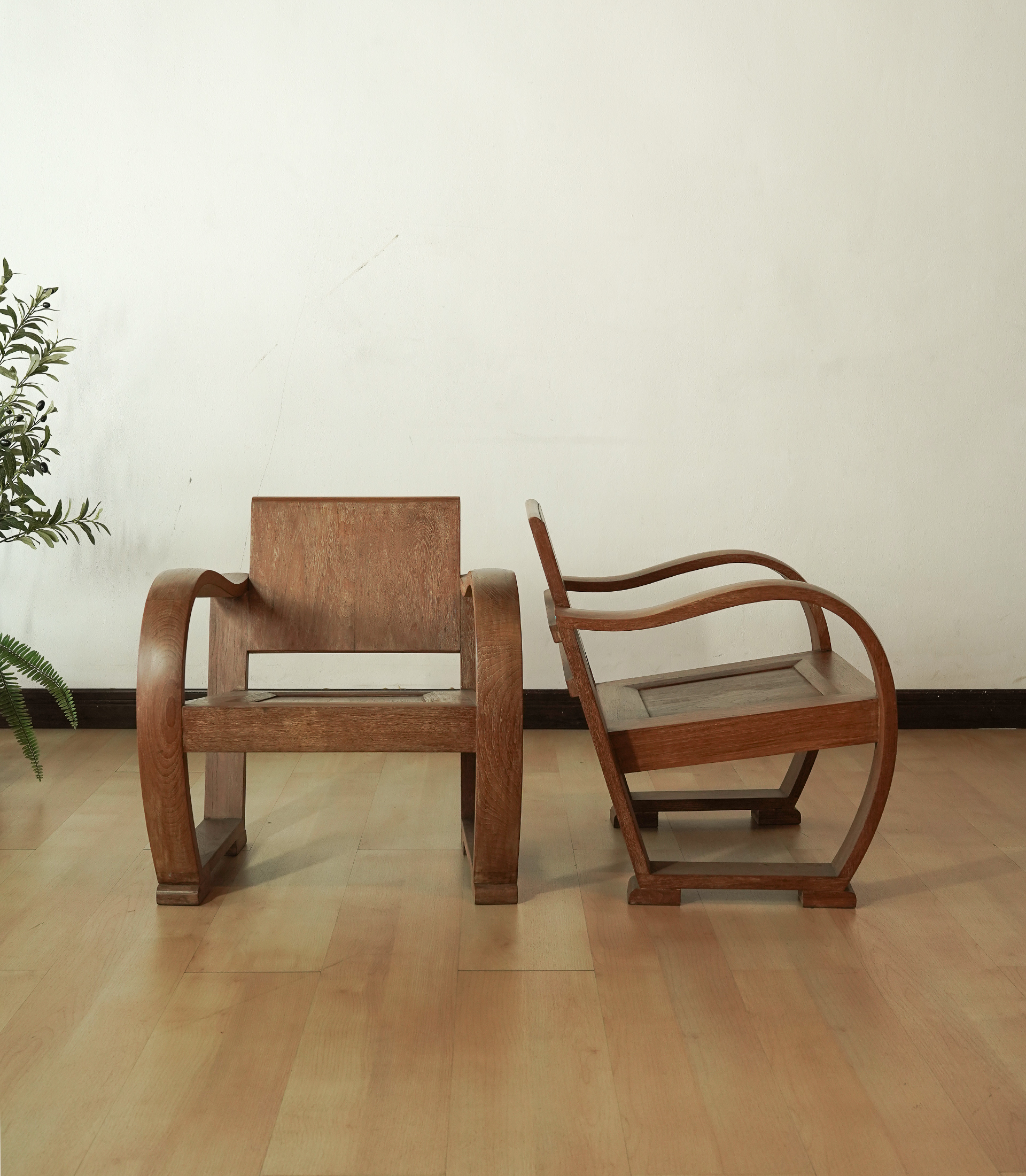 Curva Wooden Lounge Chair - Image 2