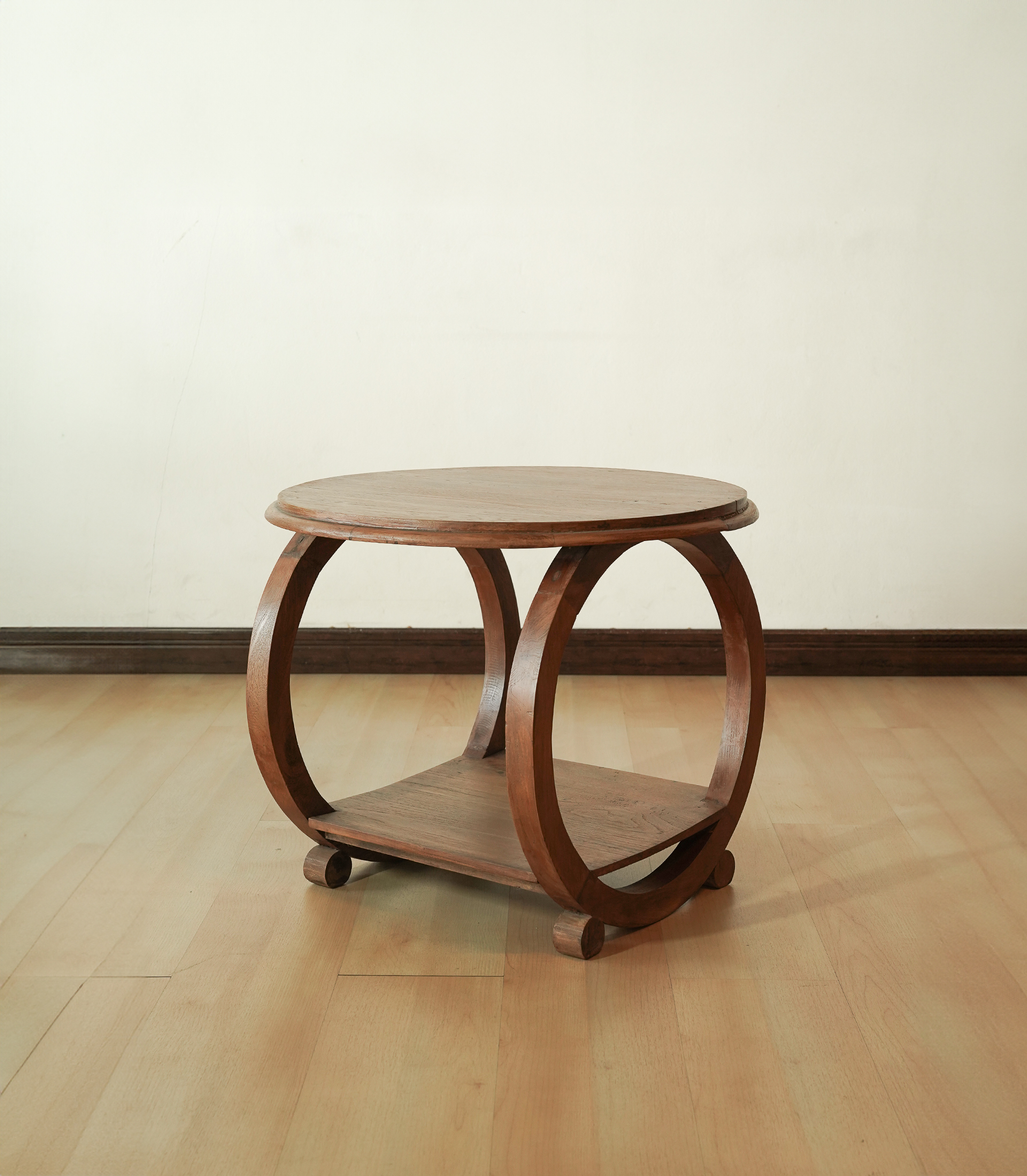 Arc Circle Side Table