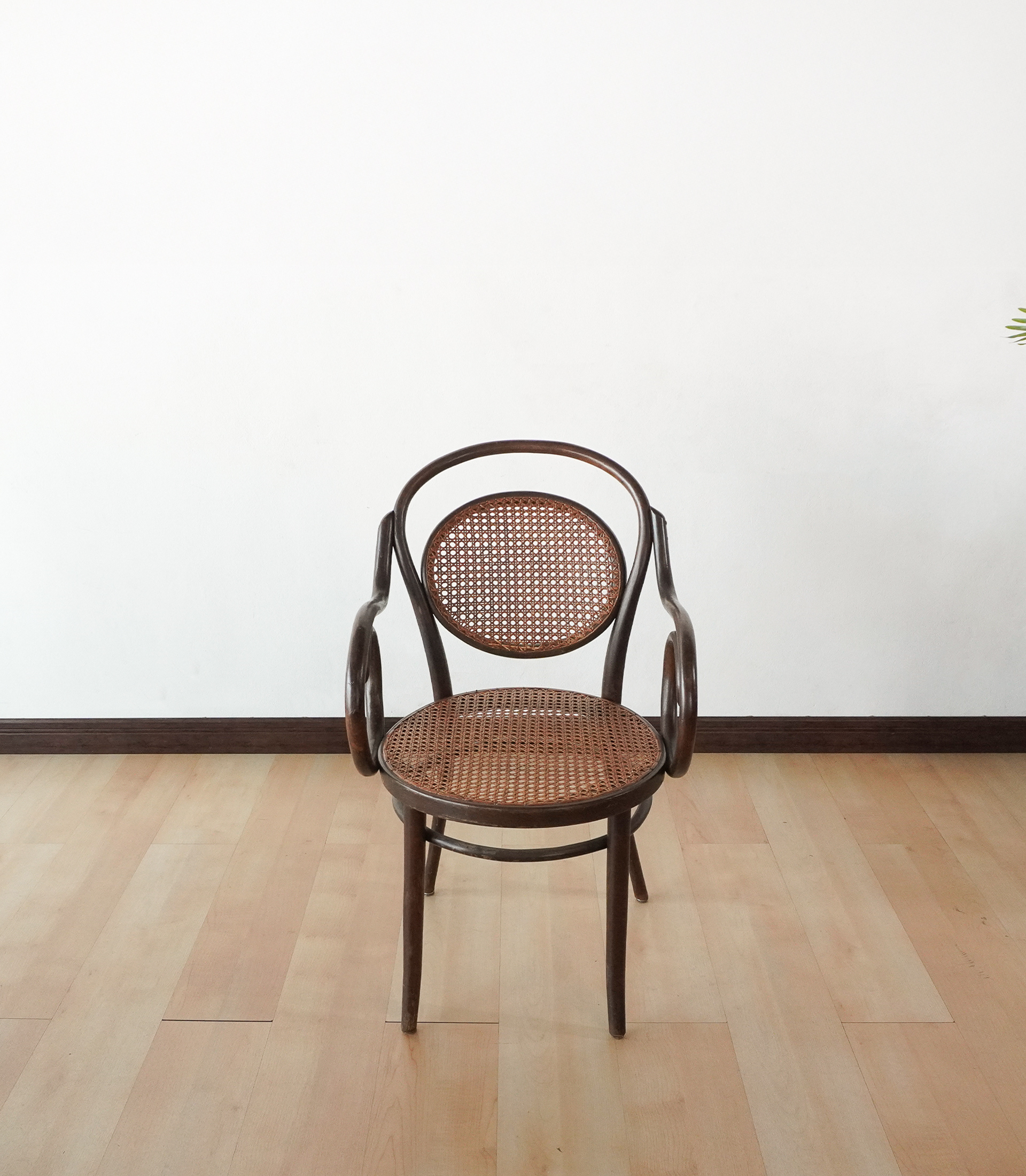 🪑 Antique Bentwood Armchair by Gebrüder Thonet, 1970s - Image 5