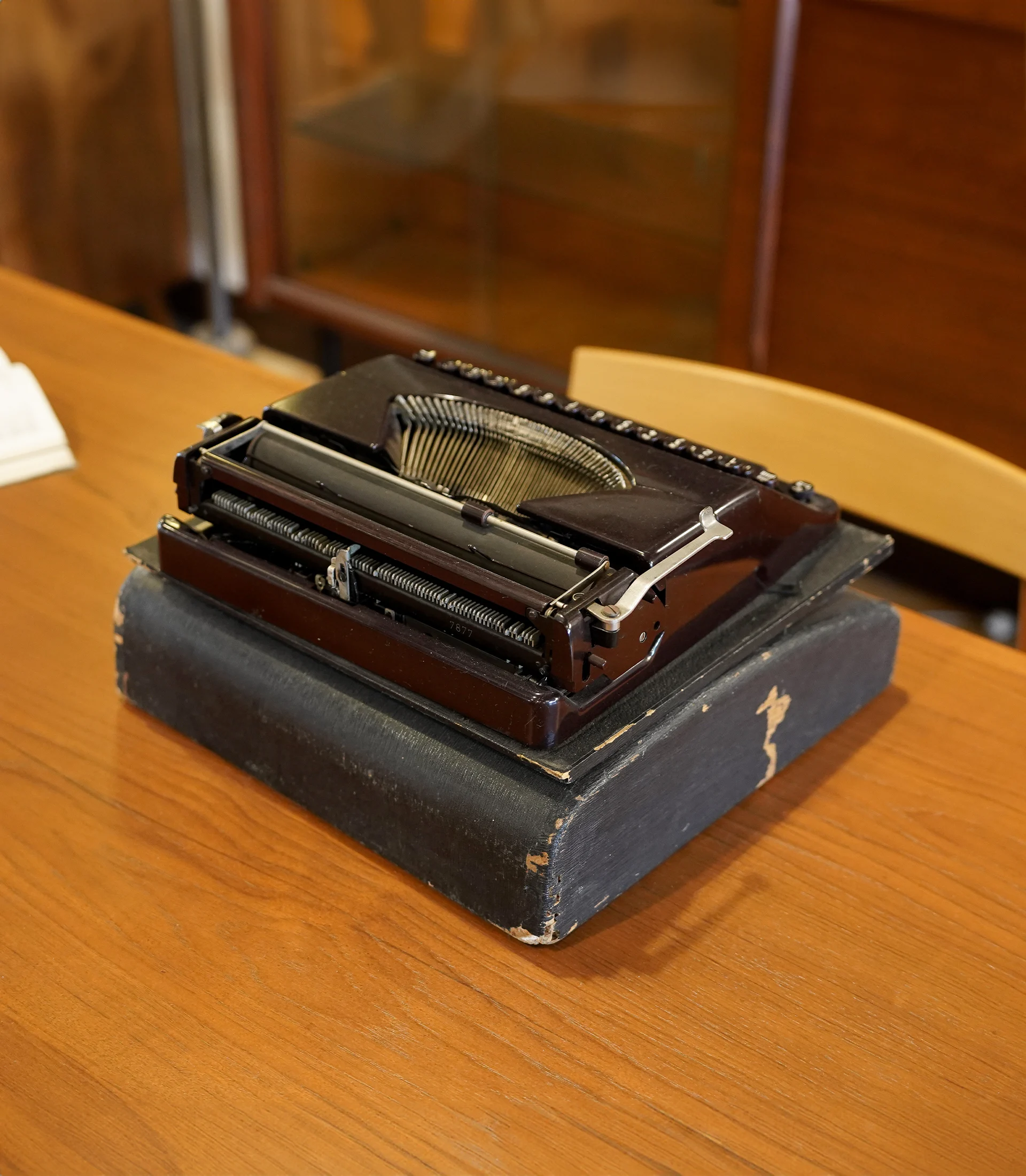 Diplomat 22 Portable Typewriter - Image 3
