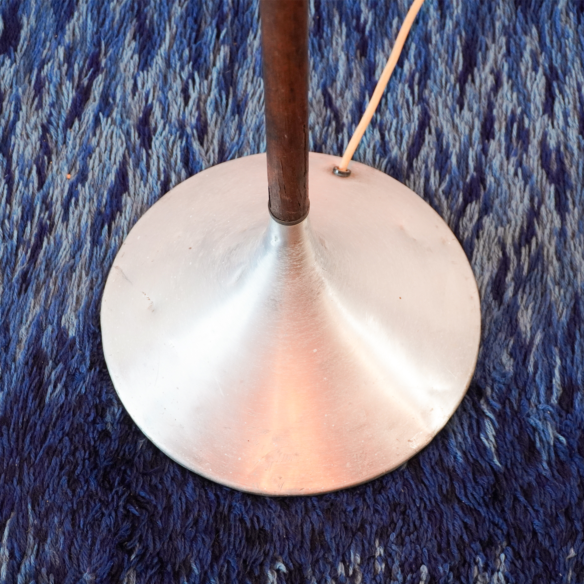 Floor lamp orange nordic style. - Image 3