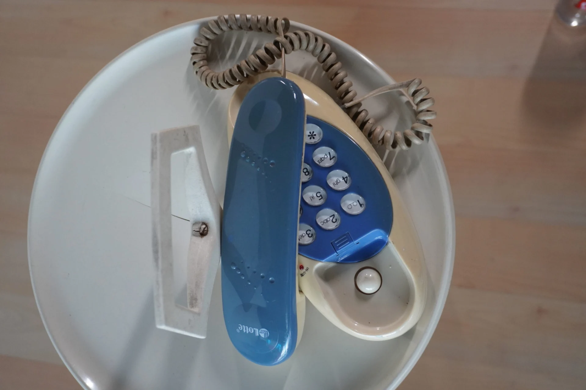 Lotte push button phone - Image 2
