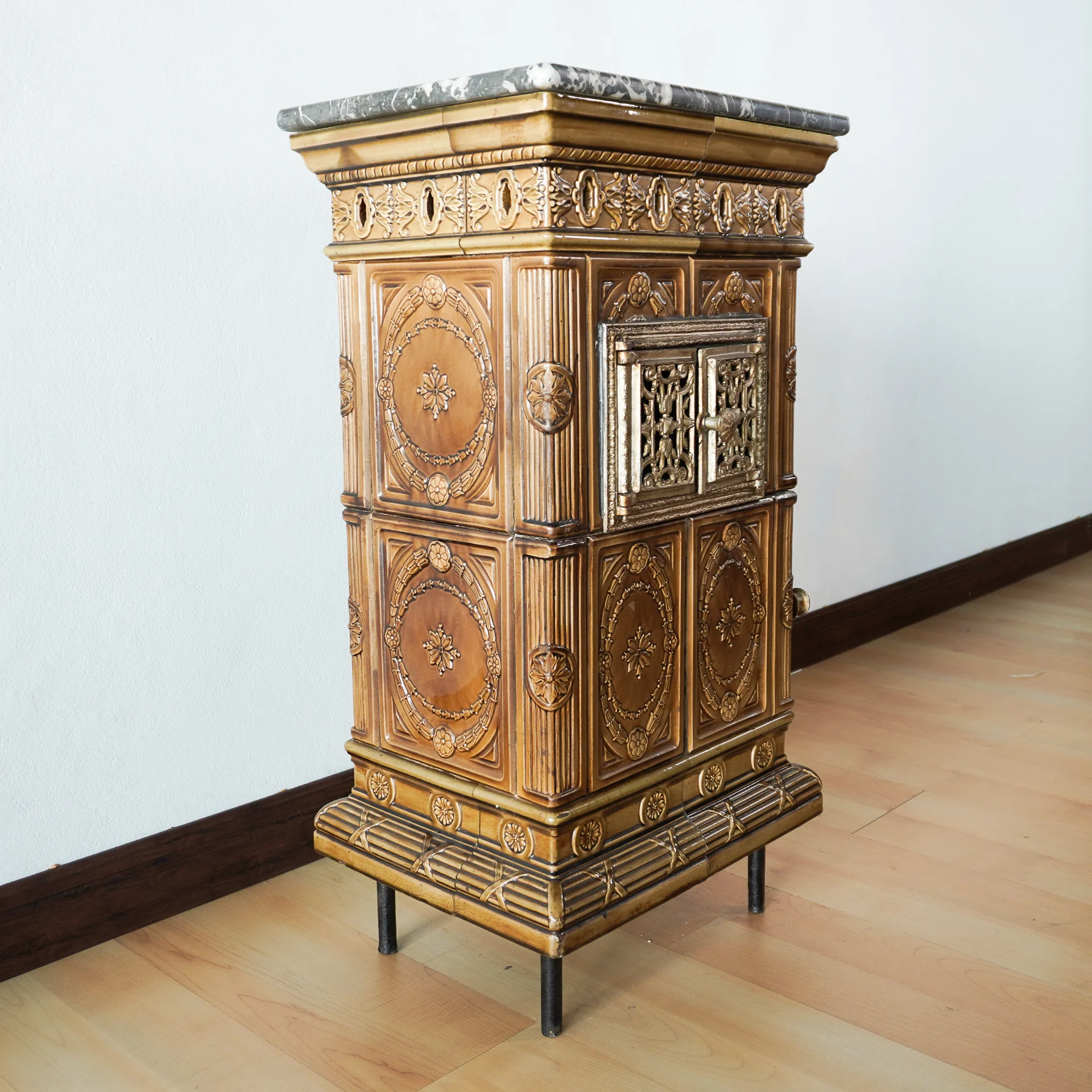 Old Chascoal stove with stone top tiles, French, 20th century. The stove has a separate hearth and an oven - Image 3