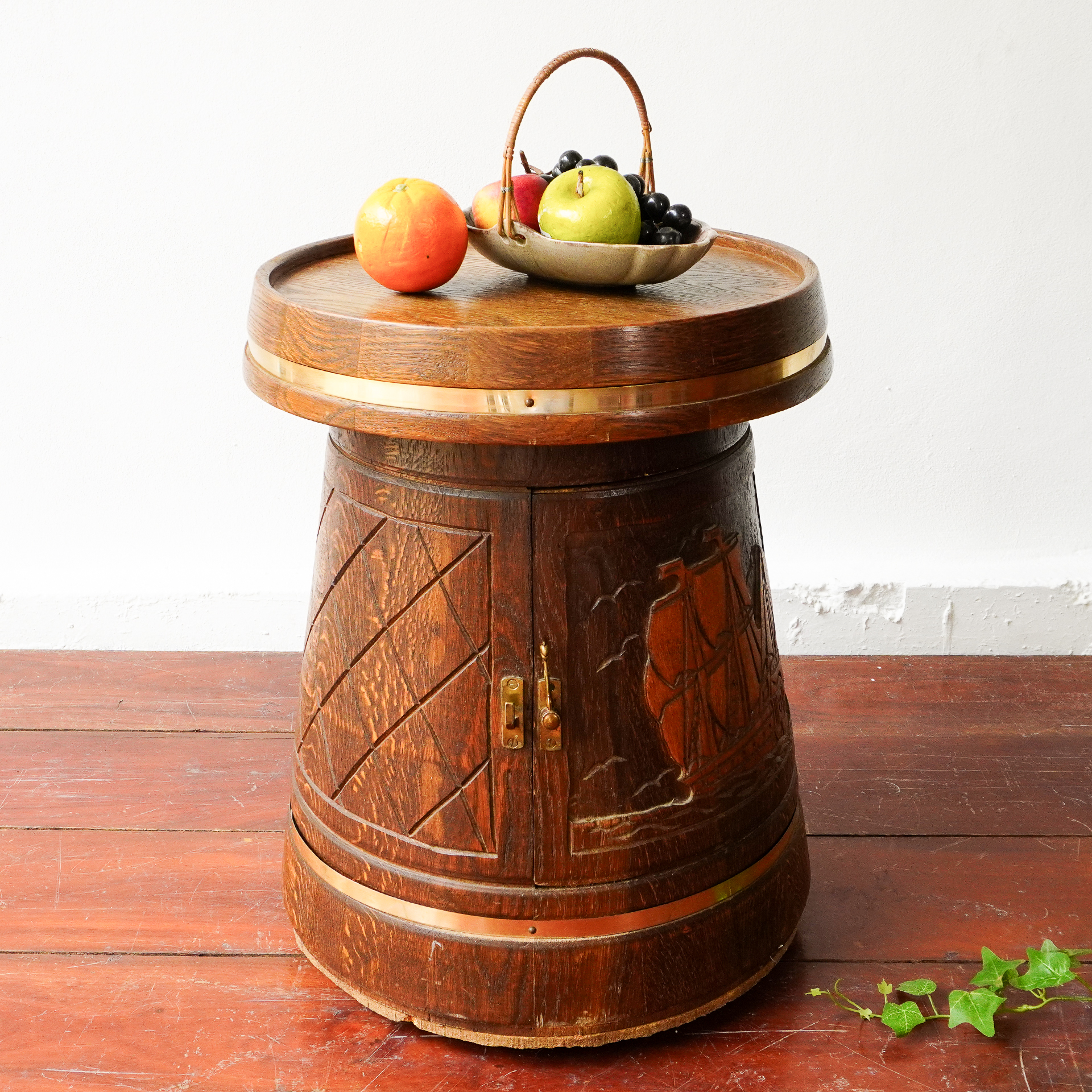 Vintage oak wood carved mini bar