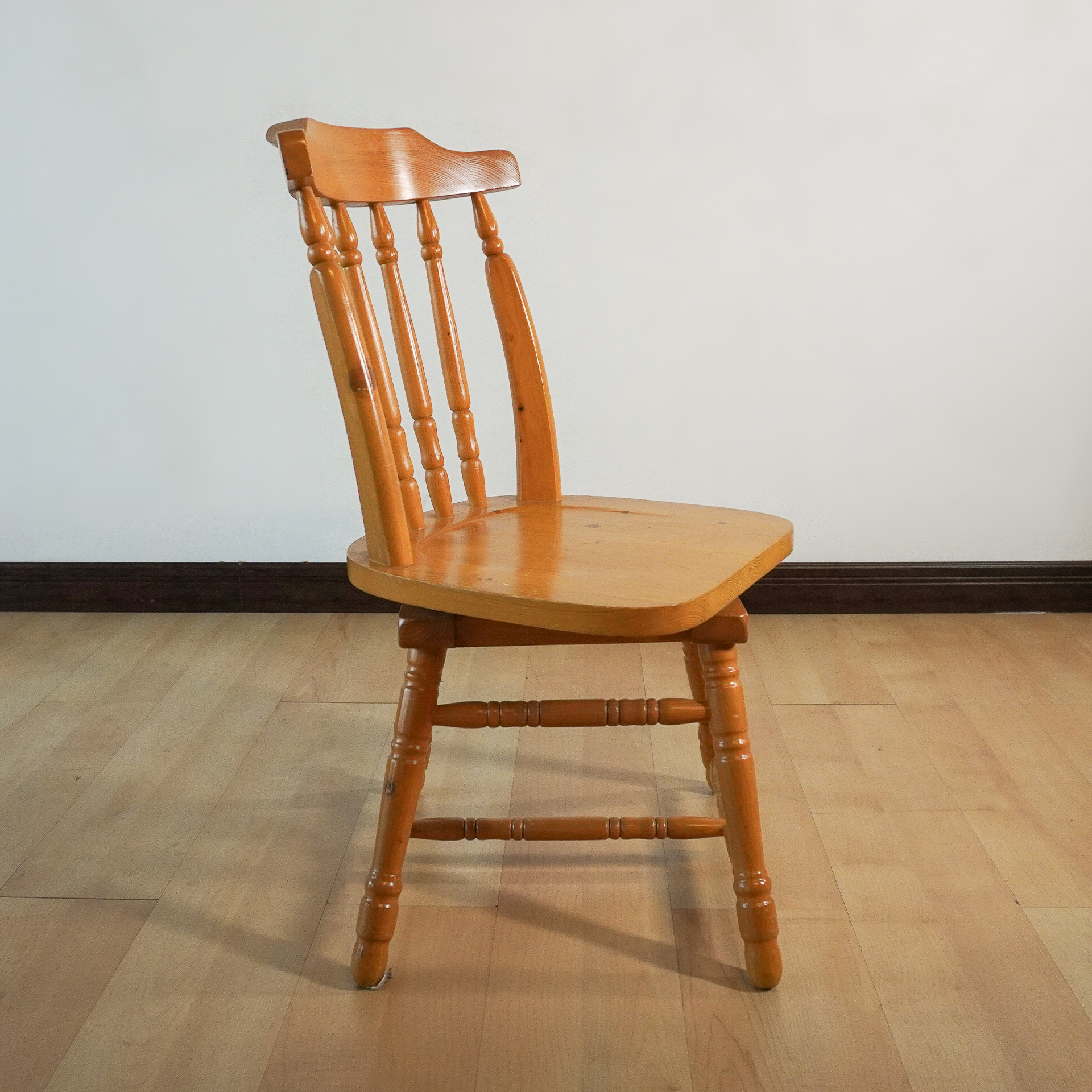 Wooden swivel chair 360-degree Italy - Image 2