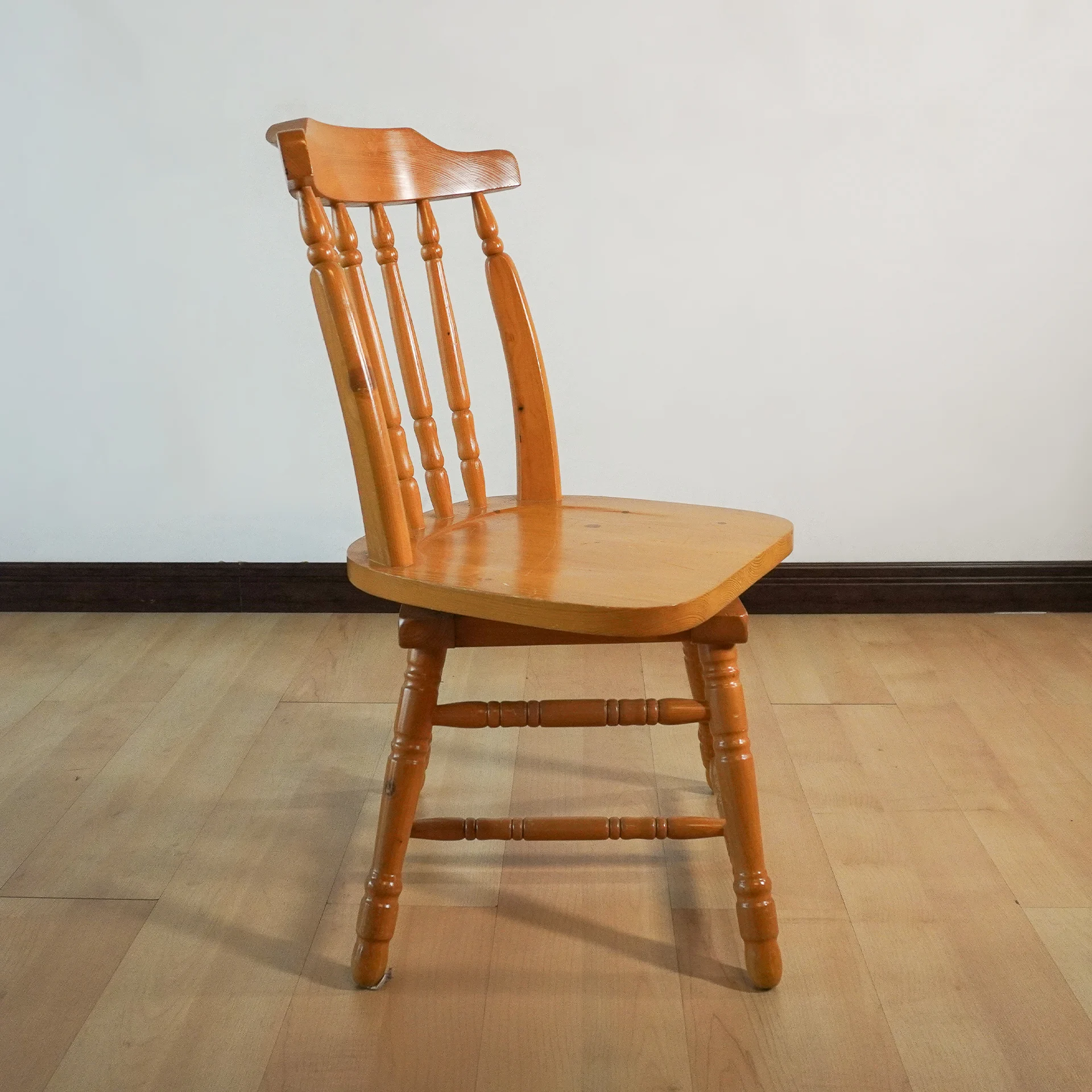 Wooden swivel chair 360-degree Italy - Image 2