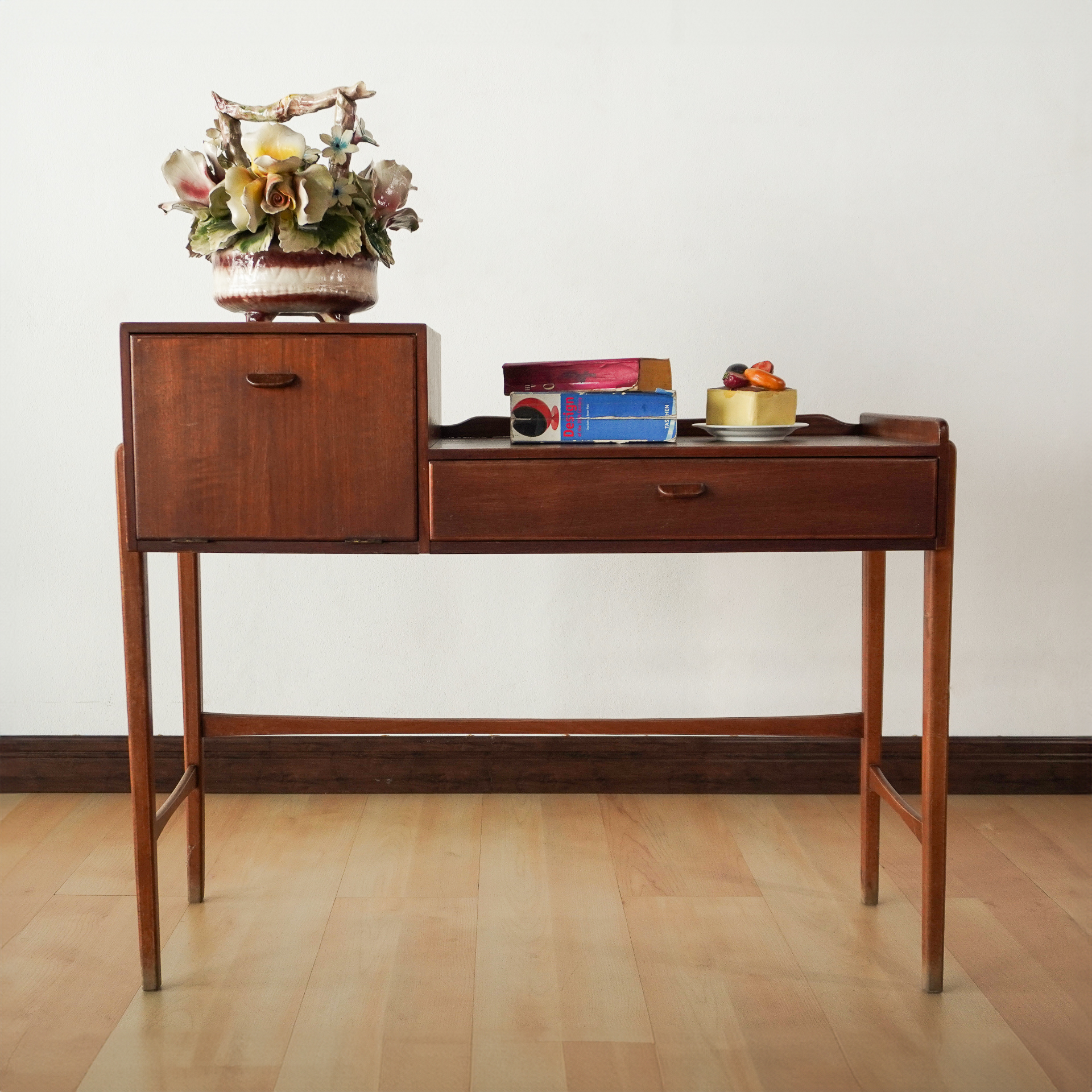 Side table/telephone table with drawer and cook. Denmark 1970s