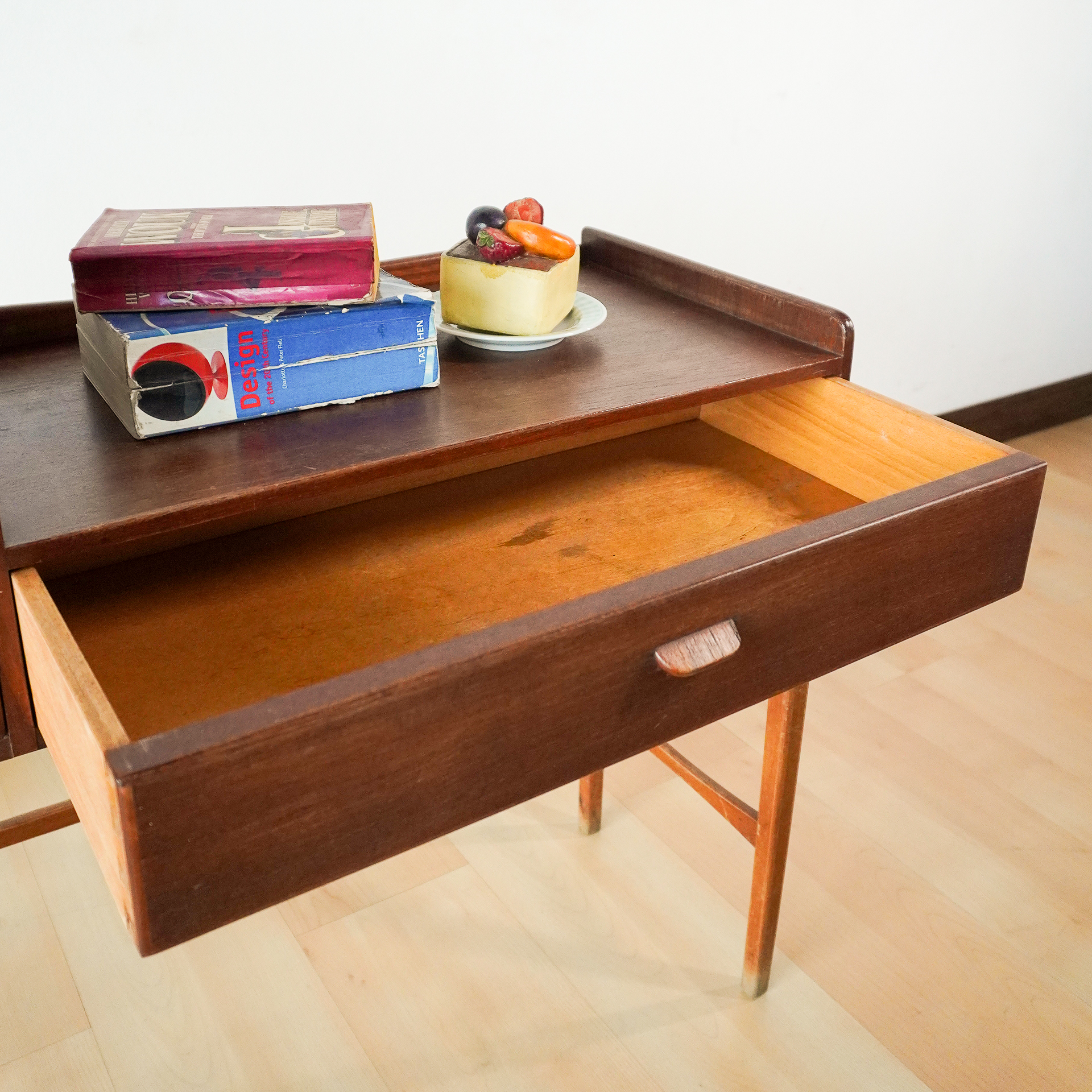 Side table/telephone table with drawer and cook. Denmark 1970s - Image 6