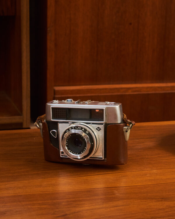 Agfa Optima III S is a 35mm film rangefinder camera 1960s