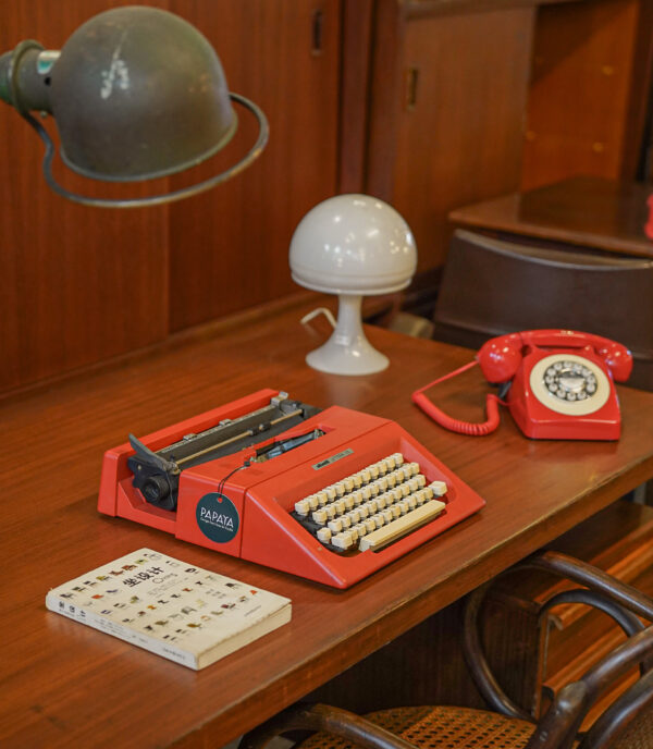 Olivetti Lettera 25 Portable 1975