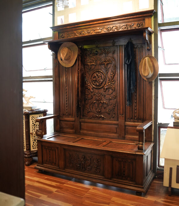 English Carved Oak Settle-Base Hallstand, England, Late 19th Century (c.1880–1900)