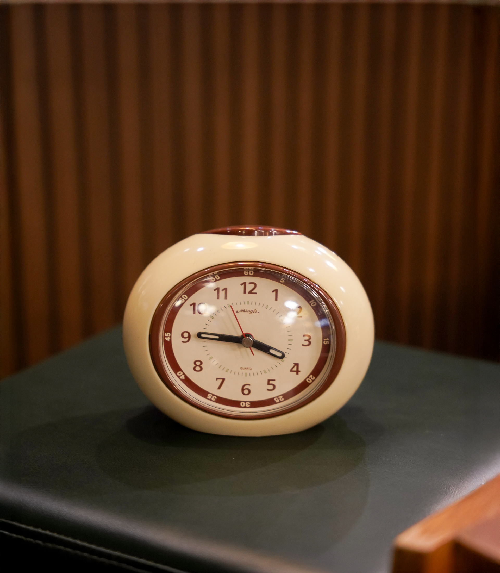 Mingli 1970s Quartz Alarm Clock - Image 2