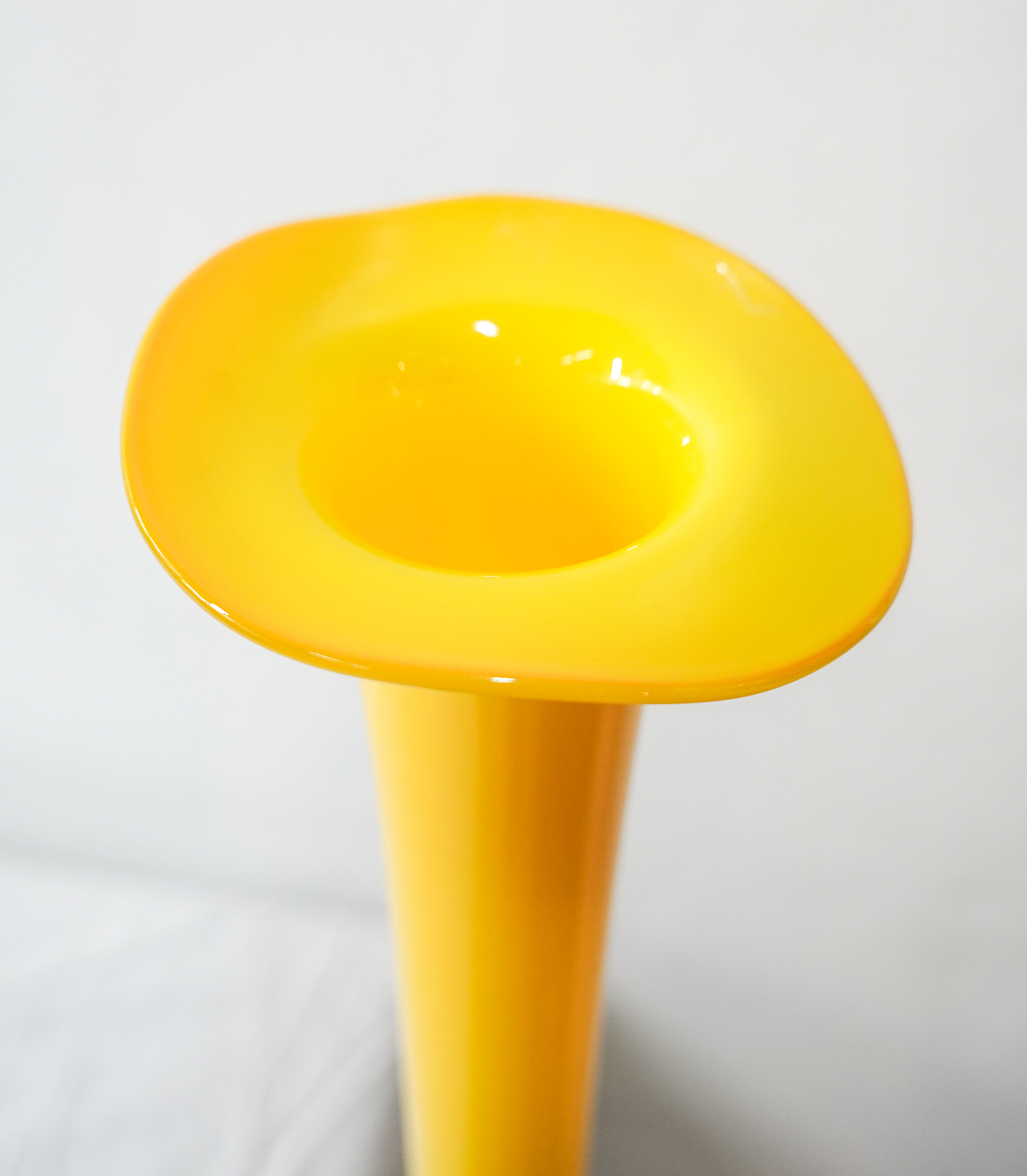 Krosno Calla Lily Glass Vase, Poland - Image 4