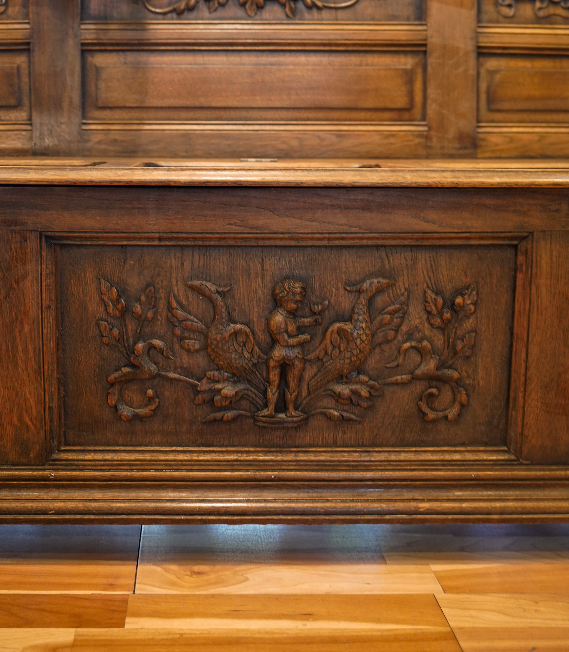 English Carved Oak Settle-Base Hallstand, England, Late 19th Century (c.1880–1900) - Image 8