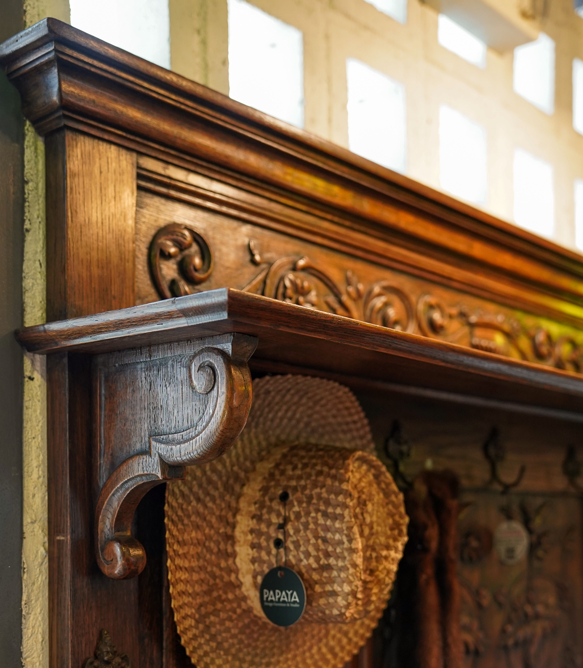 English Carved Oak Settle-Base Hallstand, England, Late 19th Century (c.1880–1900) - Image 9