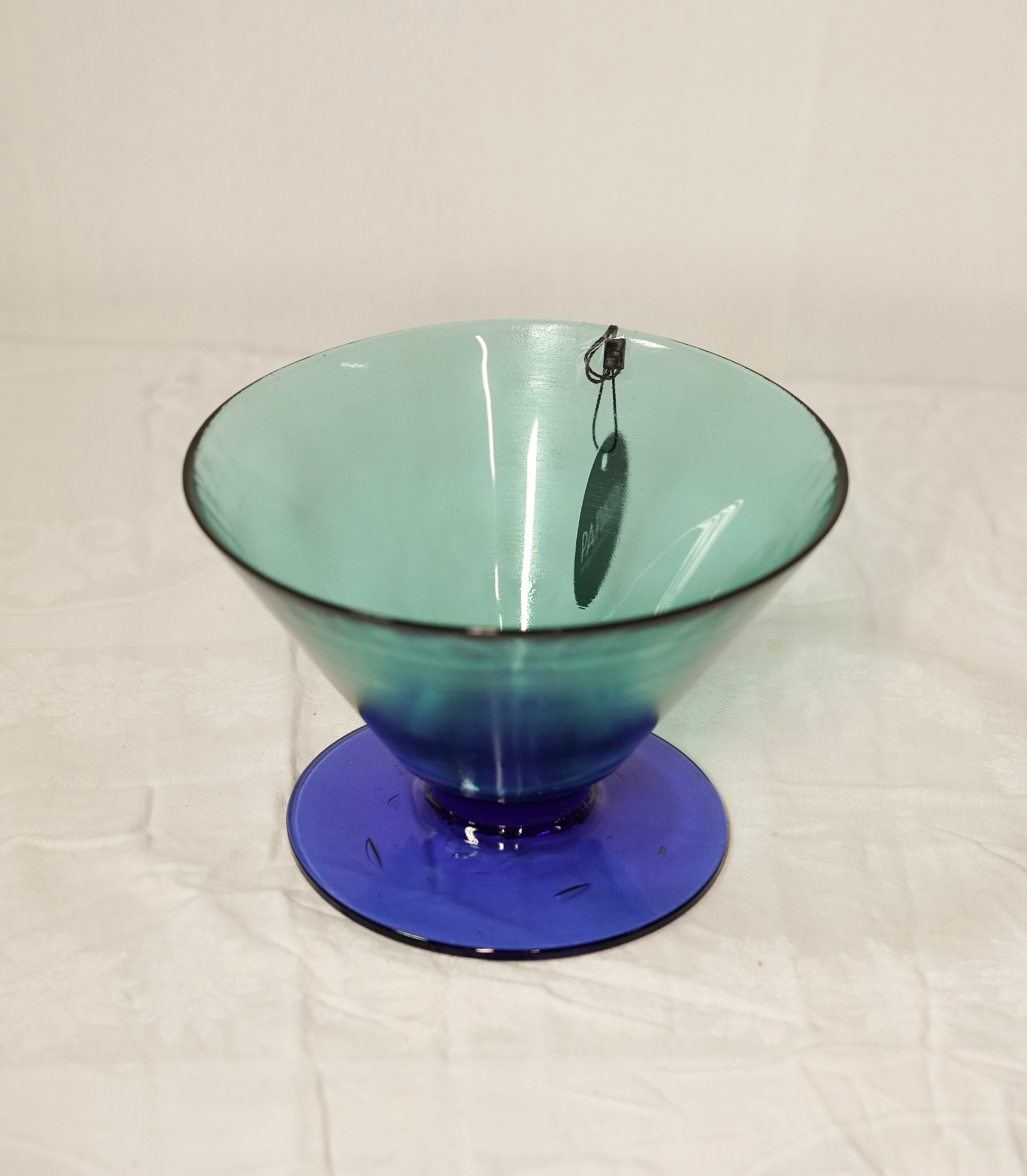Two-Tone Compote Bowl (Vidrios de Levante, Spain, Mid-20th Century) - Image 2