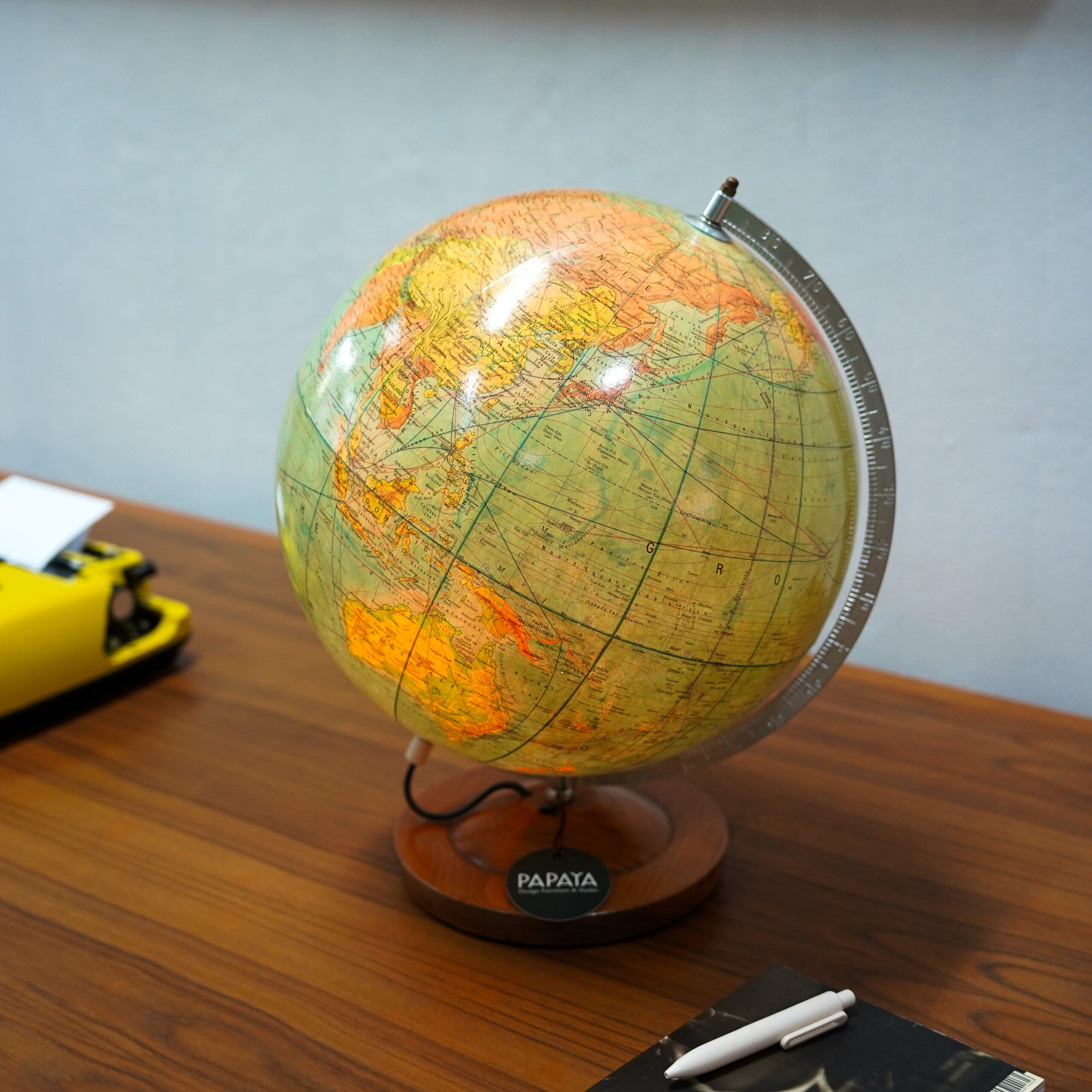 Räths Illuminated Political Globe, GDR, 1980s - Image 2