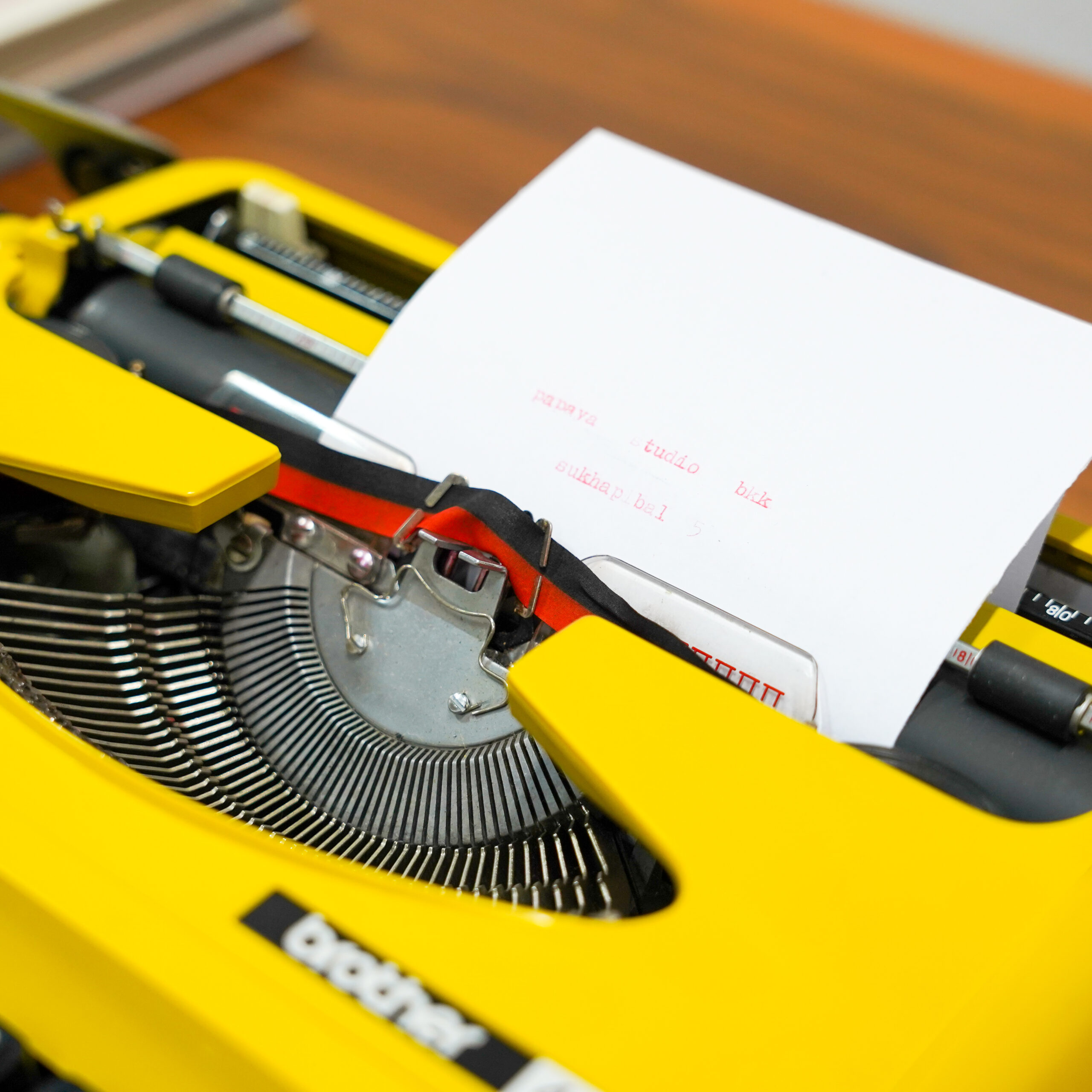 BROTHER 440TR Portable Typewriter - Image 2