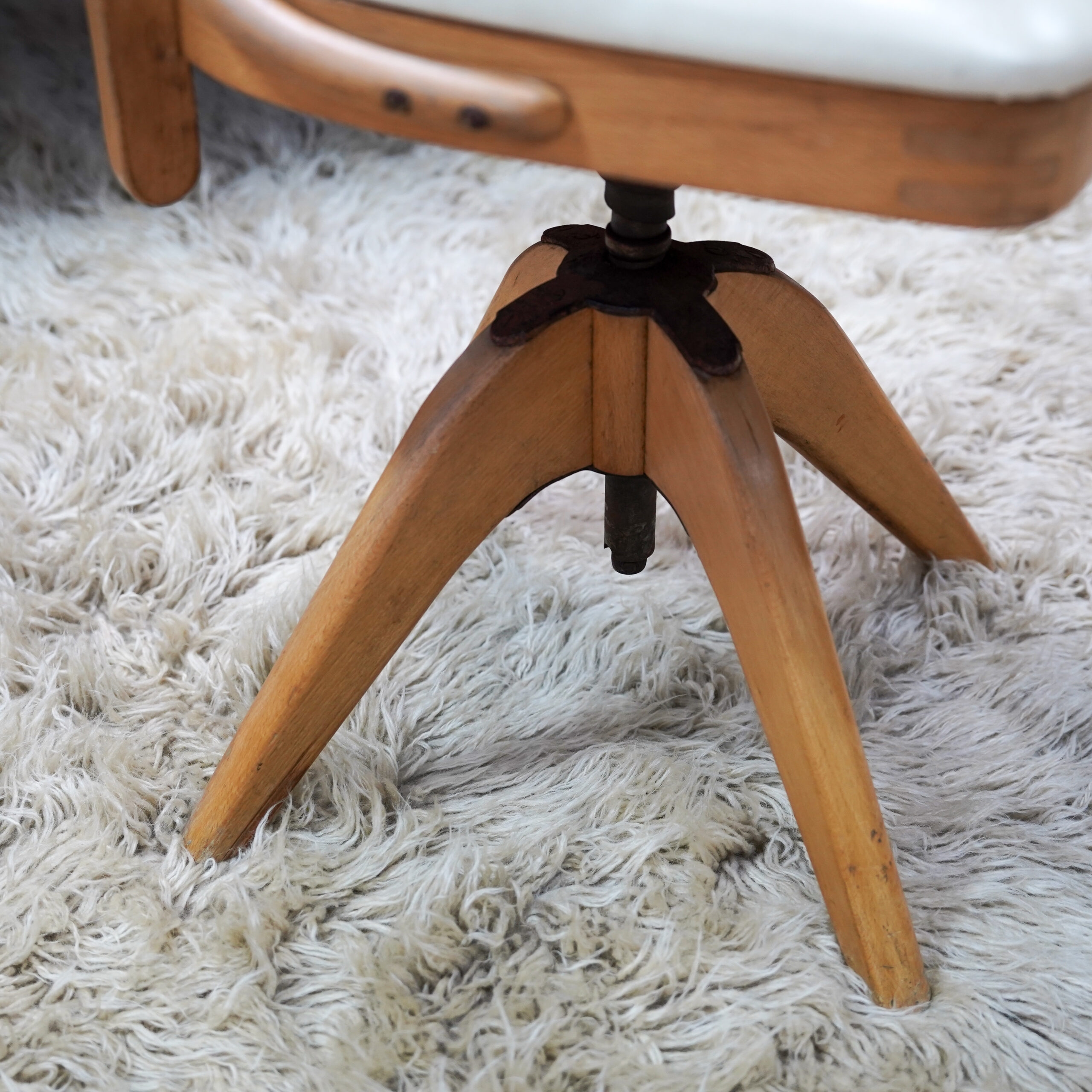Brentwood Swivel Desk Chair - Image 2