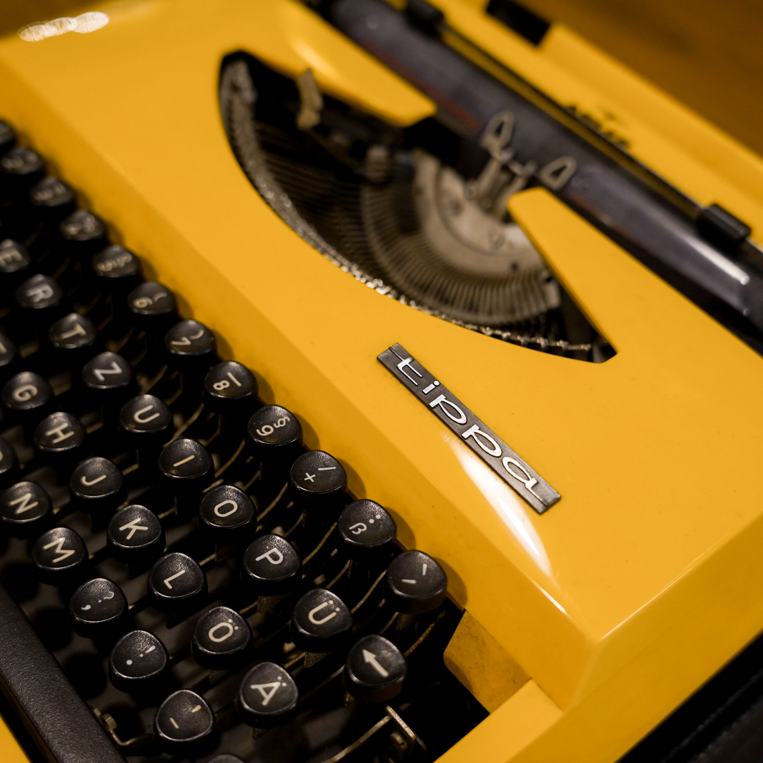 Triumph Tippa Typewriter, West Germany 1978s - Image 3