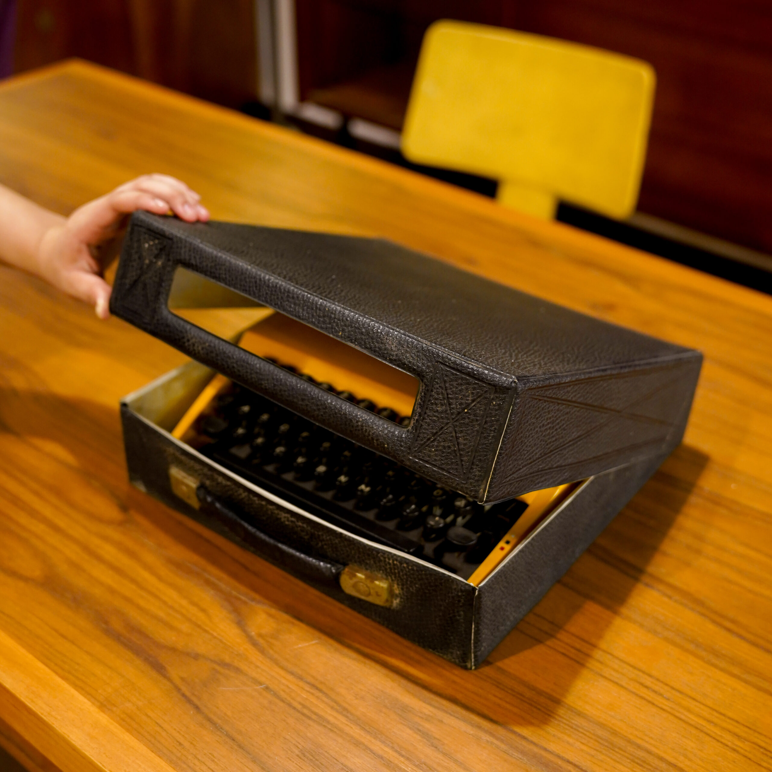 Triumph Tippa Typewriter, West Germany 1978s - Image 4