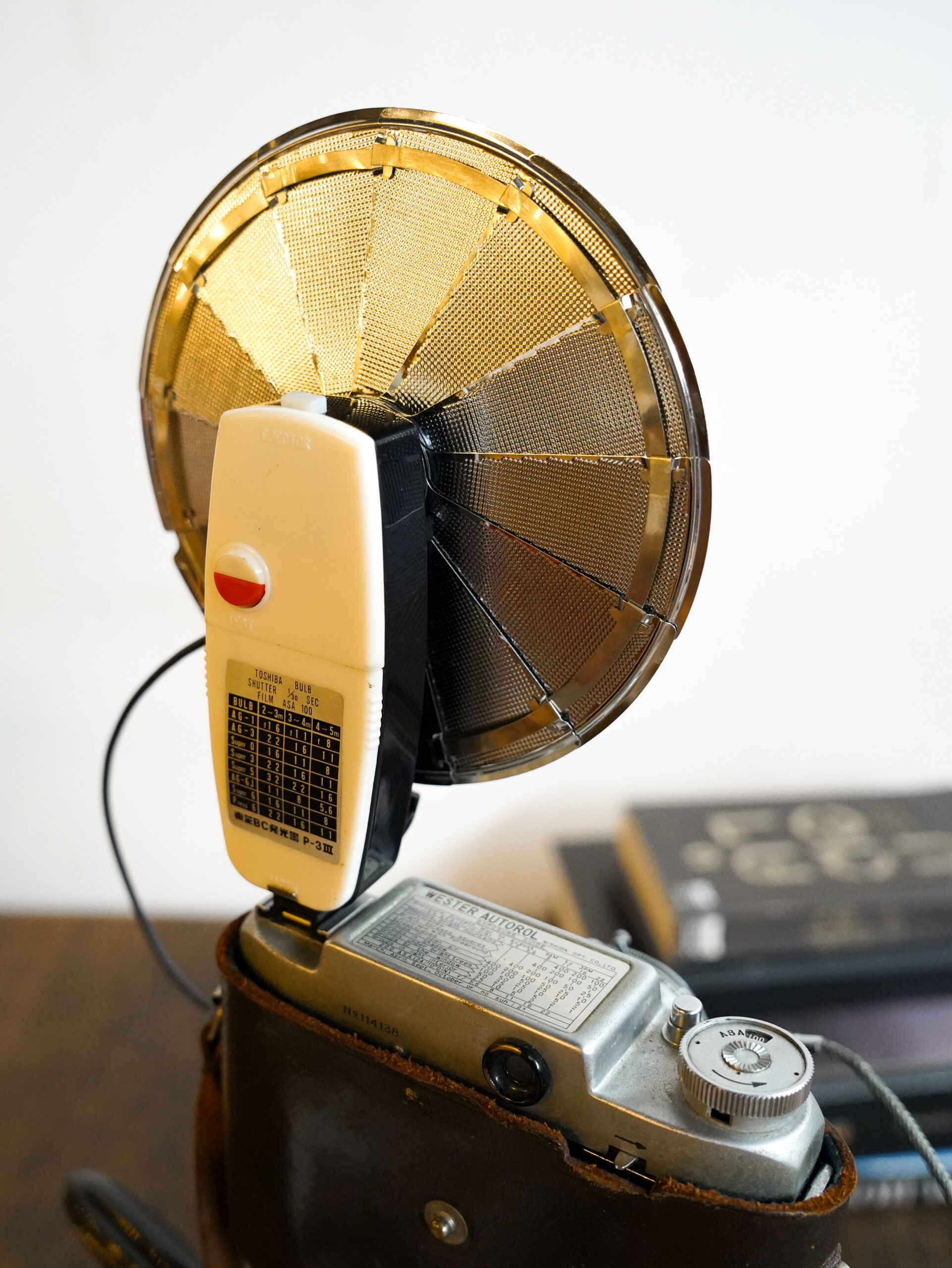 Vintage Yashica 35mm Film Camera - Image 9